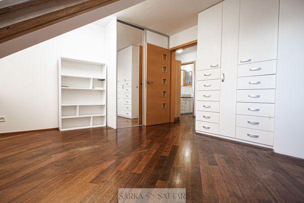 Apartment for rent, 2+kk - 1 bedroom, 54m - Photo 1