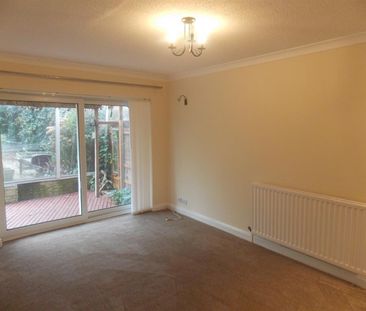 3 bedroom House To Let - Photo 2