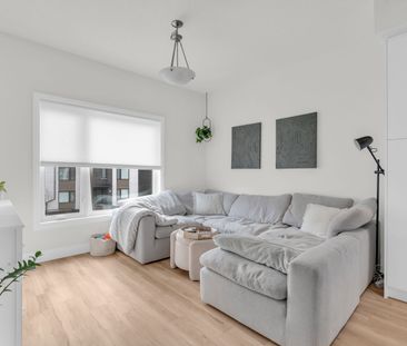 For Lease - 36 Lily Lane, Guelph, Ontario - Photo 3