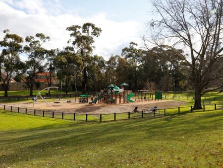 3/12 Essex Road, SURREY HILLS, VIC - Photo 5