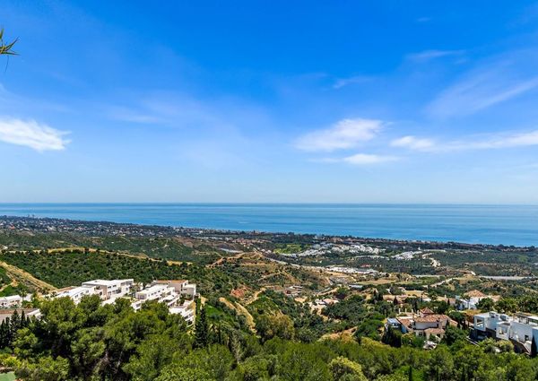 6 bedroom luxury Villa for rent in Marbella, Spain