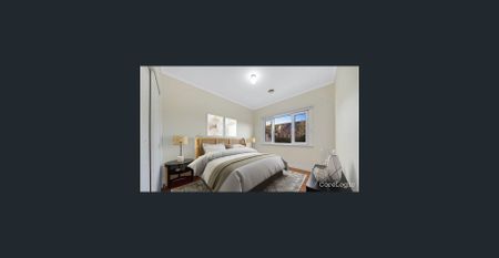 Spacious Family Home in a Prime Craigieburn Location! - Photo 5