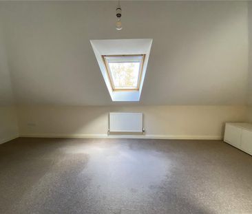 2 bedroom penthouse to rent - Photo 2