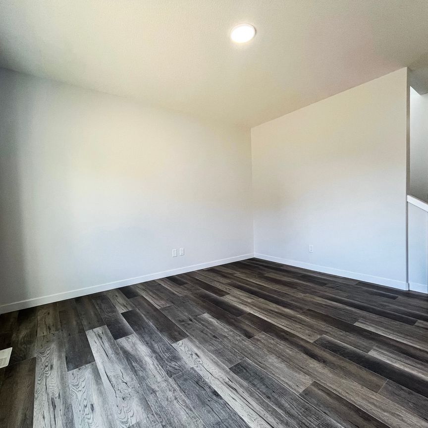 Spacious 4 Bedroom, 2.5 Bath Home With Attached Garage - Photo 1