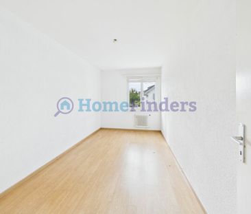 CENTRAL LOCATION! - Photo 3