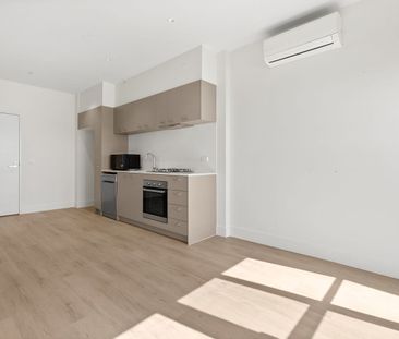 418/16 Clyde Street Mall, Frankston, Vic 3199 - Photo 2