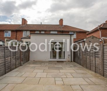 Shaftesbury Road, Carshalton, SM5 - Photo 2