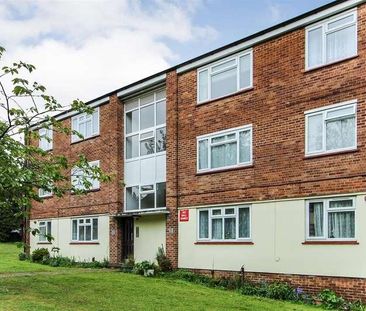 Weekes Drive, Cippenham, SL1 - Photo 4