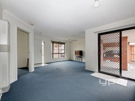 Prime Location - Photo 3