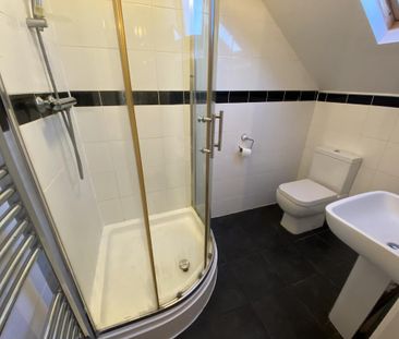 4 bedroom terraced house to rent - Photo 6