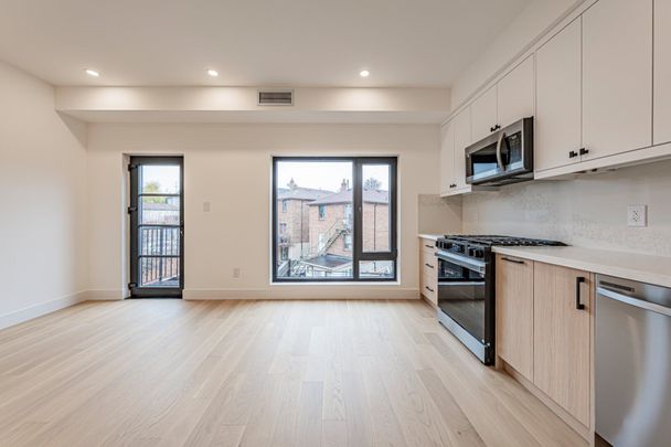 For Lease - 14 Holmesdale Road Unit# 201, Toronto, Ontario - Photo 1