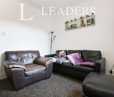 4 bedroom terraced house to rent - Photo 2