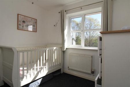 3 bedroom terraced house to rent - Photo 2