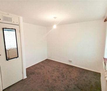 3 Bedroom - Photo 3