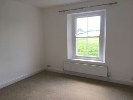 Semi Detached Cottage situated on the edge of Atworth and surrounded by open countryside. - Photo 3