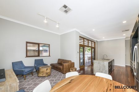 Fully Furnished & Equipped, INCLUDES CLEANER & GARDENER – Lease until Mid-September 2026 - Photo 2