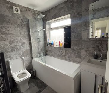 Dorchester Avenue, North Harrow - Photo 6