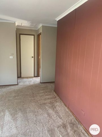 Central 2 Bed Unit - Photo 2