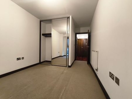 1 Bed Flat, Bridges Court Road, SW11 - Photo 3
