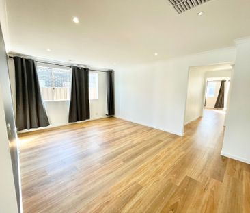 Family Home in Taylors Hill - Photo 2