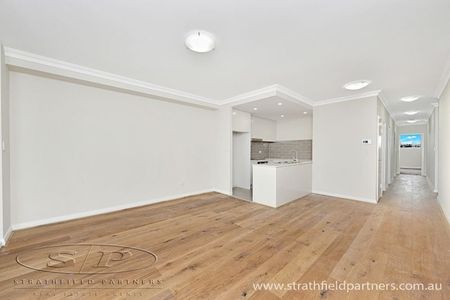 Terrace Apartment, PARK TOWER - Photo 2