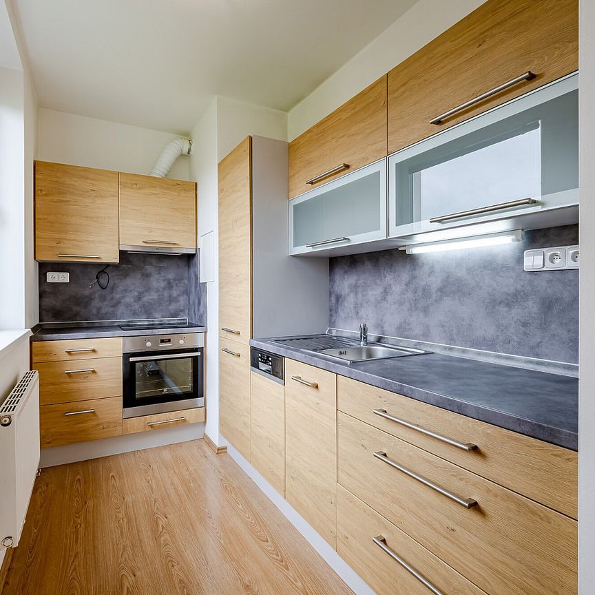 Pronájem bytu 2+kk 62 m² - Fotografie 1