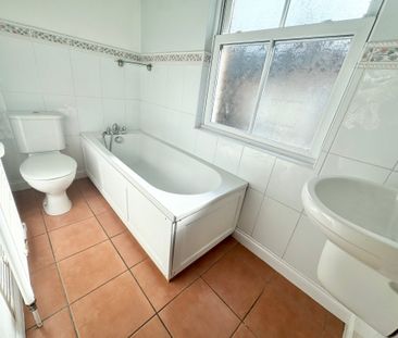 Seamoor Road, Bournemouth - Photo 2