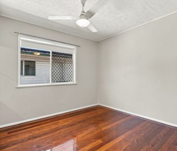 Convenient Highset Home in the Heart of Kuraby - Photo 3