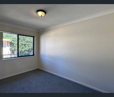 Spacious home in a great location - Photo 6