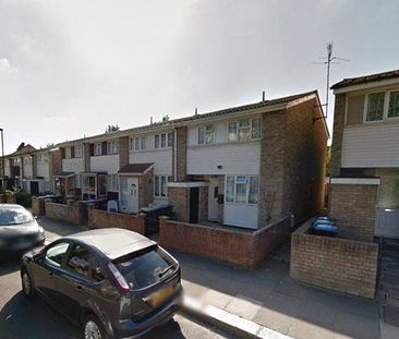 1 bedroom in a house share to rent - Photo 3