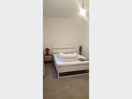 Appartement à Louer à LILLE 608 € - Photo 2