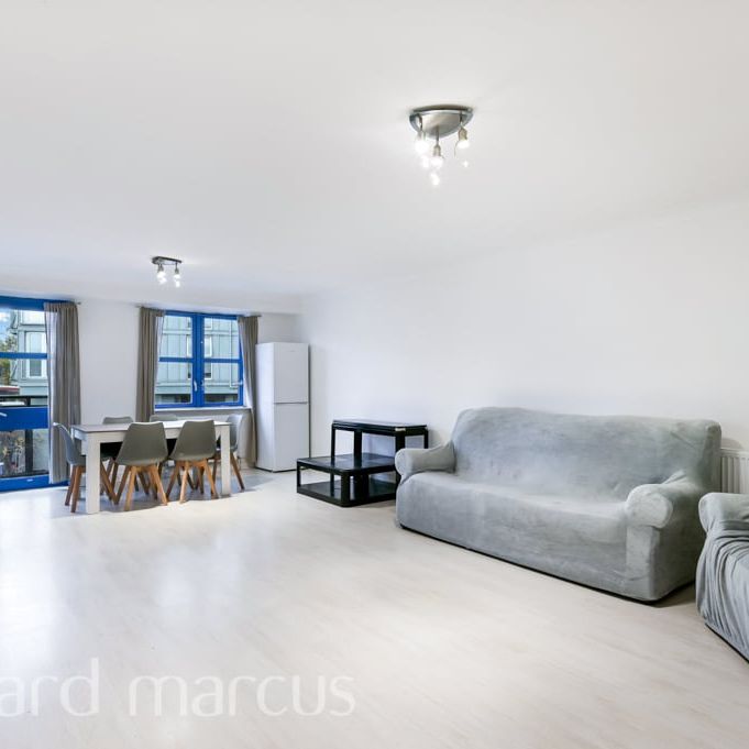 High Street, Brentford - Photo 1