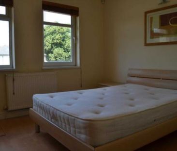 Price £1,100 pcm - Available Now - Furnished - Photo 3
