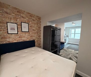 Flat To Let - Photo 4