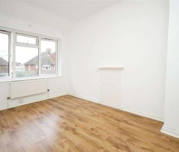 Ellerton Road, Dagenham, RM9 - Photo 1