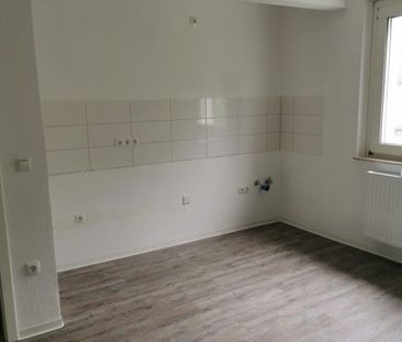 Bezugsfertige 2-Zimmer-Wohnung mit Balkon - Foto 4