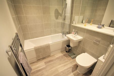 Richard Hawthorn House, Geoffrey Watling Way, Norwich - Photo 4