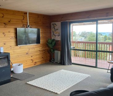 Comfortable & Convenient - 2/188 Taharepa Road - Photo 1