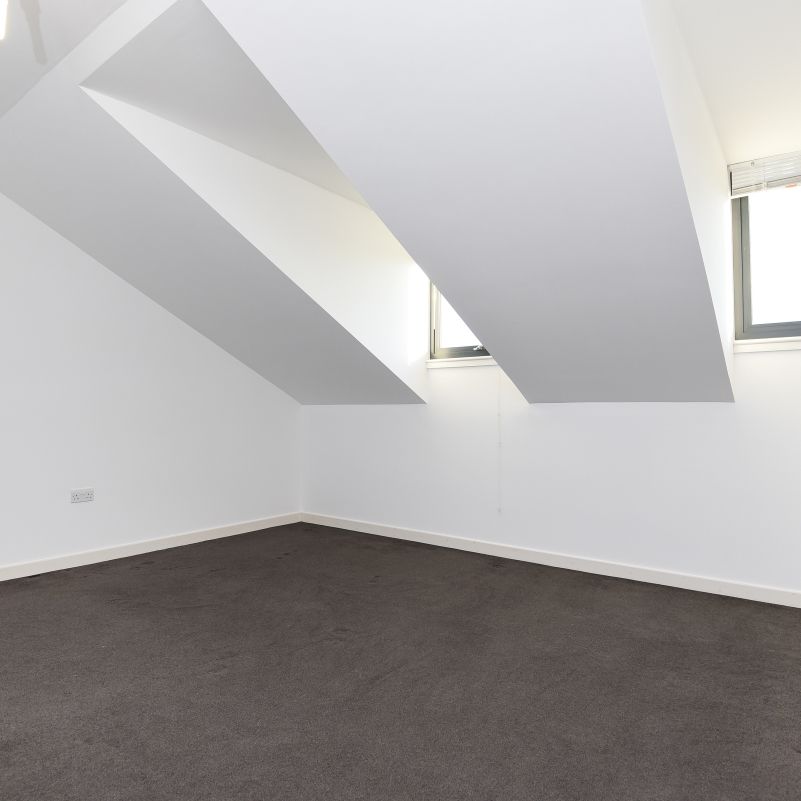 Elmers End Road, Beckenham, Kent, BR3 - Photo 1