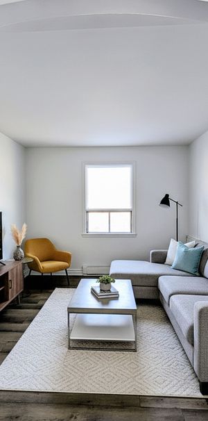 Parce Que Vous Le Méritez, 4 1/2 Rénové - Photo 1