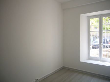 Location Appartement 2 pièces 37m² ROMANS SUR ISERE 26100 - Photo 4