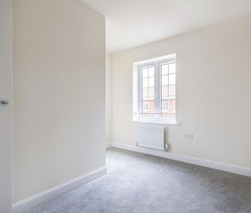 3 bedroom terraced house to rent - Photo 3