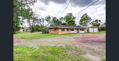 Spacious 3-Bedroom Home on Acreage - Photo 4