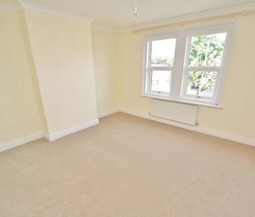 2 bedroom semi-detached house to rent - Photo 4