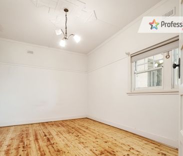 LEAFY ST KILDA HIDEAWAY - Photo 3