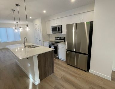 Newer Build in Keswick - Rental Discount for Holiday Season | 5024 Kinney Link, Edmonton - Photo 1