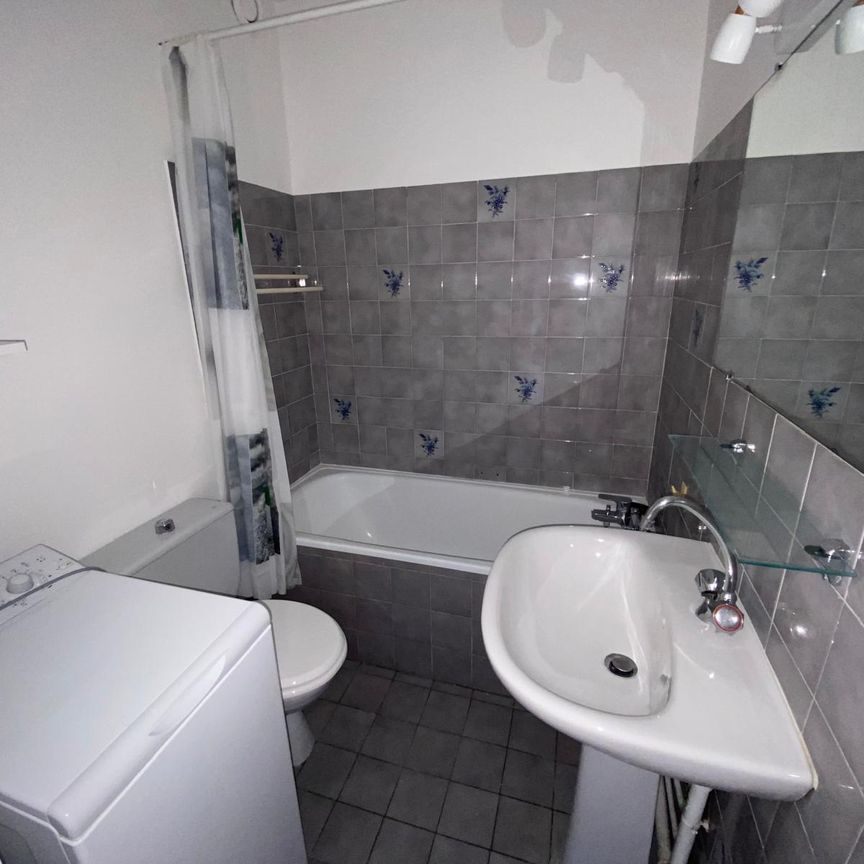 Location Appartement 1 pièce 19m² VENCE 06140 - Photo 1