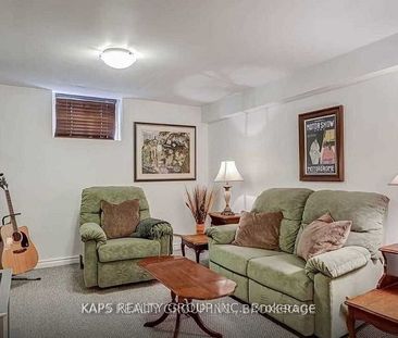 For Lease - 10 Wanita Road, Mississauga, Ontario - Photo 2