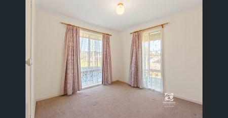 LOW-MAINTENANCE LIVING WITH OUTDOOR APPEAL. - Photo 5