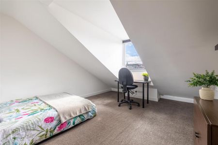 5 bedroom private hall to rent - Photo 4